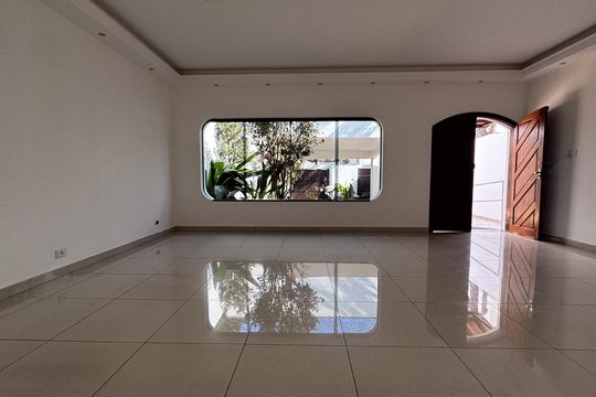 Sala de casa à venda com 5 quartos, 320m² em Vila Santa Teresa, Santo André
