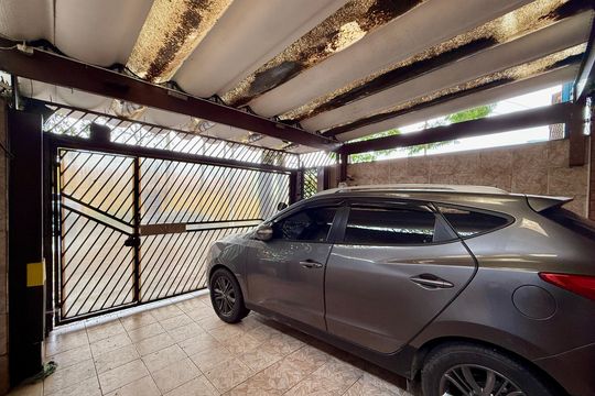 Garagem  de casa à venda com 4 quartos, 160m² em Brooklin, São Paulo