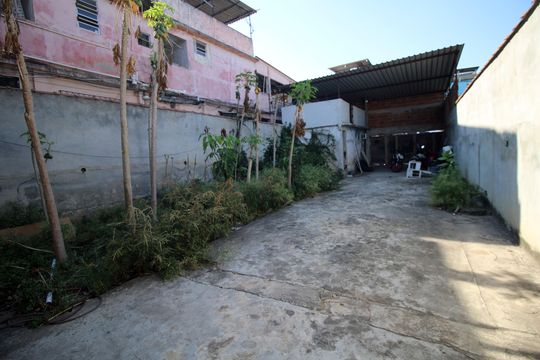Quintal e Garagem de casa à venda com 4 quartos, 600m² em Vigário Geral, Rio de Janeiro