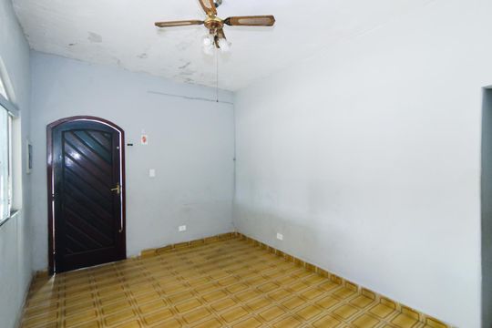 Sala de casa para alugar com 2 quartos, 194m² em Jardim Santa Cecilia, Guarulhos