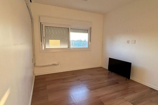 Quarto 1 de apartamento à venda com 2 quartos, 67m² em São Sebastião, Porto Alegre