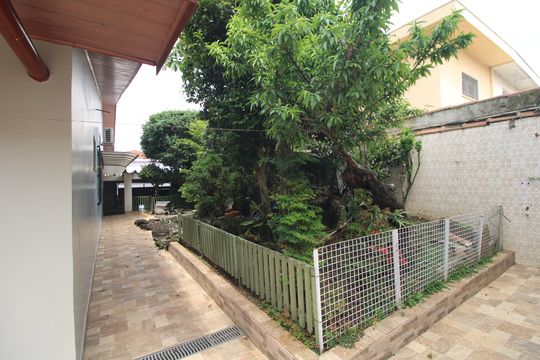 Área Externa de casa à venda com 3 quartos, 456m² em Veleiros, São Paulo
