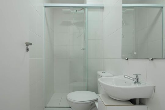 Banheiro de apartamento para alugar com 2 quartos, 35m² em Jardim Promissão, São Paulo