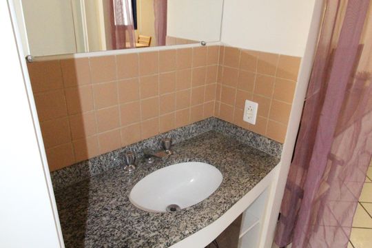 Banheiro  de apartamento para alugar com 1 quarto, 45m² em Jardim Esplanada, São José dos Campos