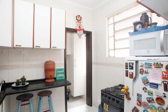 Cozinha + Área de Serviço de apartamento à venda com 2 quartos, 57m² em Menino Deus, Porto Alegre