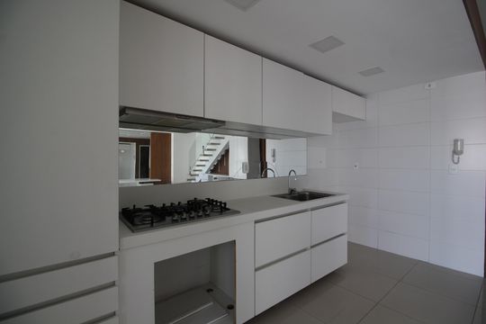 Cozinha de apartamento para alugar com 2 quartos, 116m² em Jacarepaguá, Rio de Janeiro