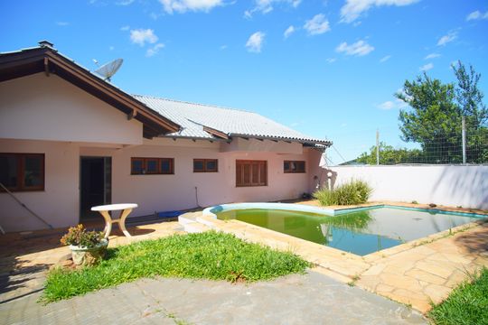 Quintal de casa para alugar com 4 quartos, 415m² em Primavera, Novo Hamburgo