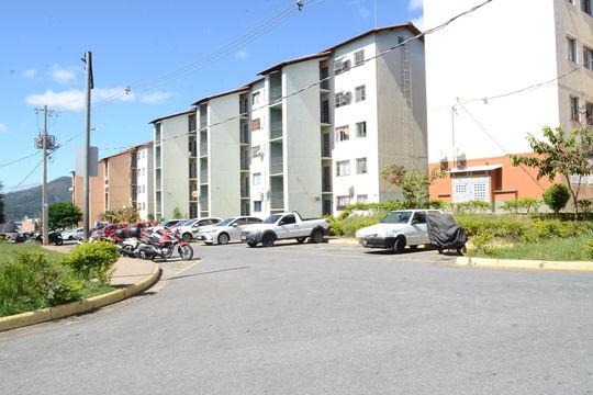 Fachada do bloco de apartamento para alugar com 2 quartos, 54m² em Jardim Vitoria, Belo Horizonte