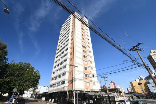 Fachada do Prédio de apartamento para alugar com 1 quarto, 44m² em Centro, Campinas
