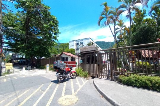Fachada de apartamento à venda com 2 quartos, 50m² em Jacarepaguá, Rio de Janeiro