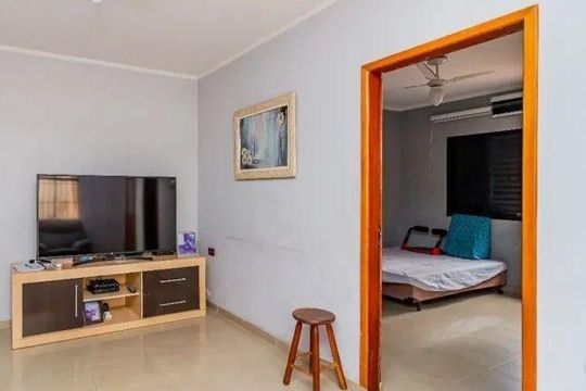 Casa à venda com 3 quartos, 240m² em Parque São Jorge, São Paulo