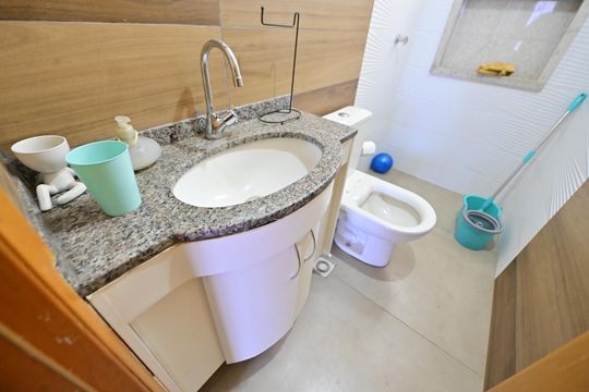 Banheiro da Suíte de apartamento para alugar com 3 quartos, 81m² em Jardim Goiás, Goiânia