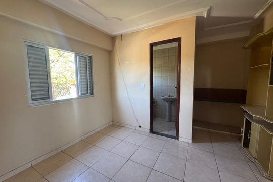 Suíte de casa à venda com 4 quartos, 385m² em Conjunto Habitacional Bela Vista, Lagoa Santa