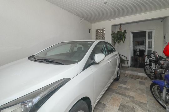 Garagem de casa à venda com 2 quartos, 85m² em Santa Rosa de Lima, Porto Alegre