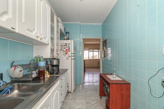 Cozinha de apartamento para alugar com 3 quartos, 116m² em Petrópolis, Porto Alegre
