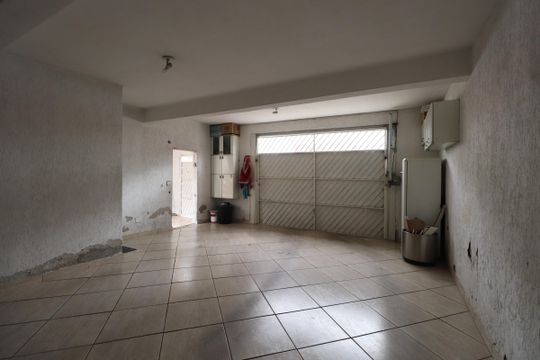 Garagem de casa para alugar com 2 quartos, 80m² em Guaiauna, São Paulo