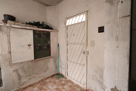 Entrada de casa para alugar com 2 quartos, 80m² em Guaiauna, São Paulo
