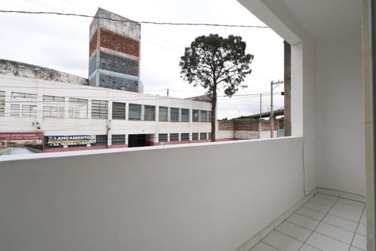 Varanda de casa para alugar com 2 quartos, 80m² em Guaiauna, São Paulo