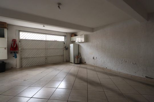 Garagem de casa para alugar com 2 quartos, 80m² em Guaiauna, São Paulo