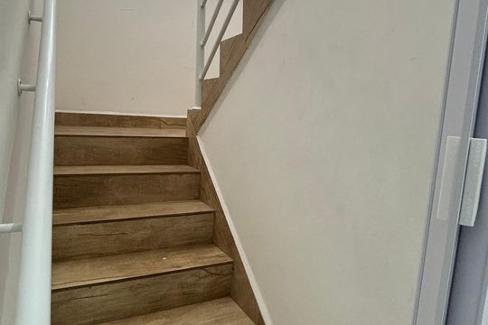 Escada de casa à venda com 3 quartos, 229m² em Vila Alpina, Santo André