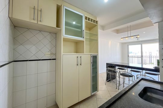 Cozinha de apartamento para alugar com 1 quarto, 58m² em Vila Siqueira (zona Norte), São Paulo