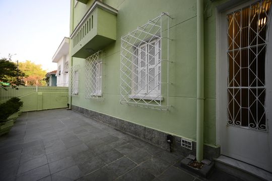 Fachada de apartamento à venda com 2 quartos, 96m² em Aclimação, São Paulo