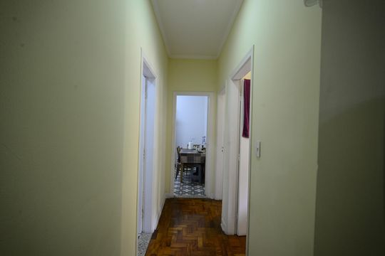 Corredor de apartamento à venda com 2 quartos, 96m² em Aclimação, São Paulo