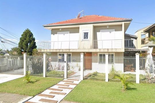 Fachada de casa para alugar com 4 quartos, 289m² em Pineville, Pinhais