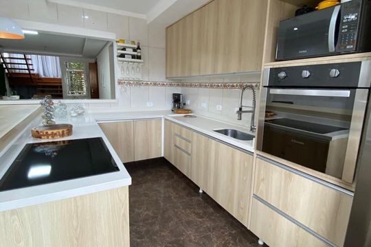 Cozinha de casa para alugar com 4 quartos, 289m² em Pineville, Pinhais