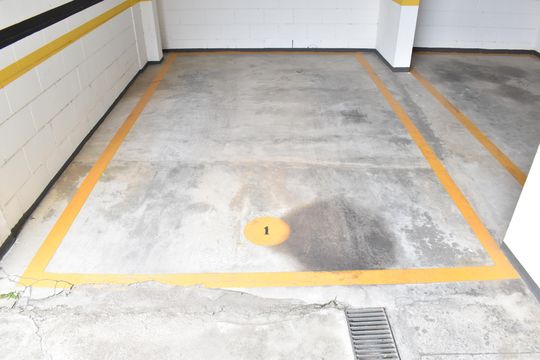 Garagem de apartamento para alugar com 2 quartos, 56m² em Santa Cândida, Curitiba