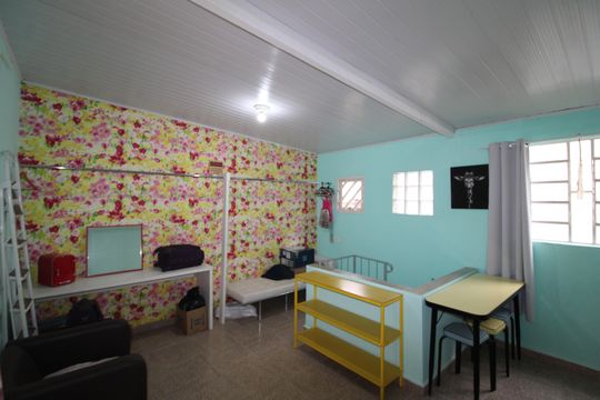 Quarto 1 de casa para alugar com 2 quartos, 200m² em Vila Romero, São Paulo