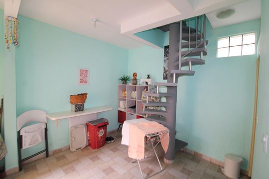 Área de Serviço de casa para alugar com 2 quartos, 200m² em Vila Romero, São Paulo