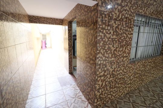 Garagem de casa à venda com 4 quartos, 125m² em Conceicao, Osasco