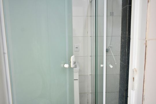Banheiro de kitnet/studio à venda com 0 quarto, 17m² em São Judas, São Paulo