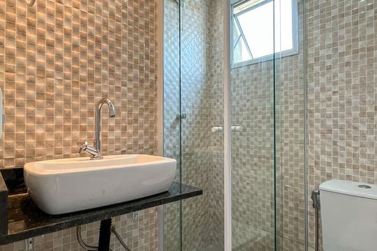 Banheiro Social de apartamento à venda com 2 quartos, 48m² em Vila Siqueira (zona Norte), São Paulo