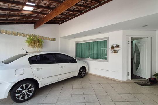 Garagem de casa à venda com 3 quartos, 214m² em Vila Homero Thon, Santo André