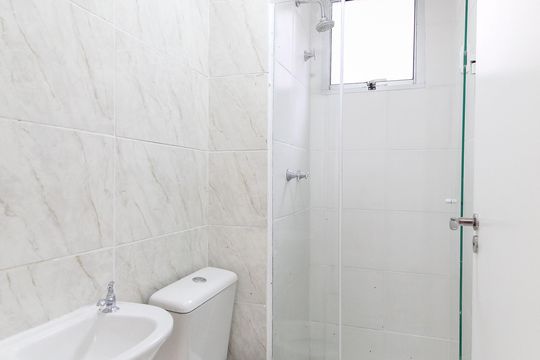 Banheiro de apartamento à venda com 2 quartos, 38m² em Colônia (zona Leste), São Paulo