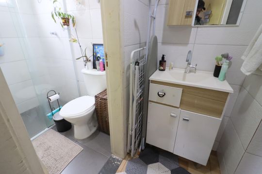 Banheiro Social de apartamento à venda com 2 quartos, 47m² em Novo Osasco, Osasco