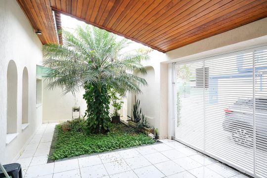 Garagem de casa à venda com 5 quartos, 250m² em Oswaldo Cruz, São Caetano do Sul
