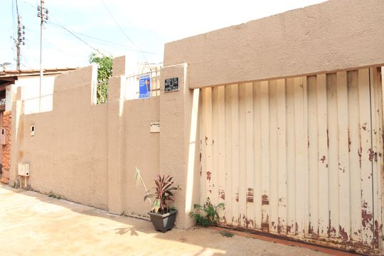 Fachada de casa para alugar com 3 quartos, 150m² em Feliz, Goiânia