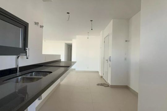 Cozinha de apartamento à venda com 4 quartos, 195m² em Sumarezinho, São Paulo