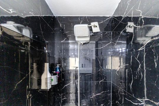 Banheiro de kitnet/studio à venda com 1 quarto, 37m² em Vila Buarque, São Paulo