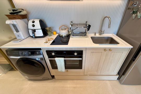 Cozinha de apartamento para alugar com 1 quarto, 31m² em Jardim das Acacias, São Paulo