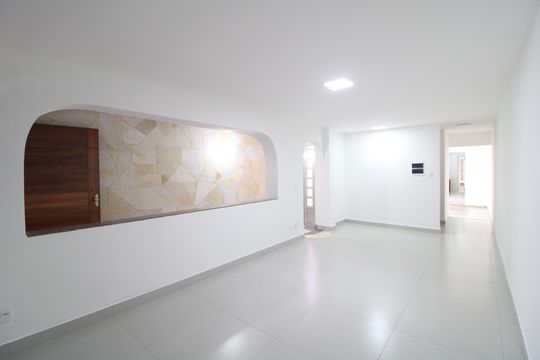 Sala de casa à venda com 3 quartos, 229m² em Interlagos, São Paulo