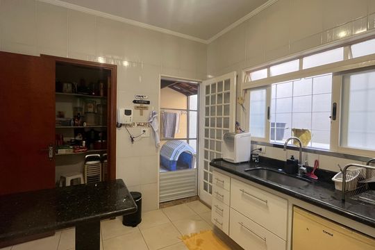Cozinha de casa à venda com 3 quartos, 151m² em Residencial Terras do Barão, Campinas