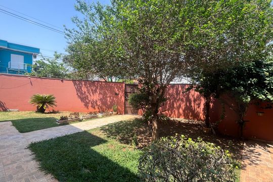 Quintal de casa à venda com 3 quartos, 151m² em Residencial Terras do Barão, Campinas