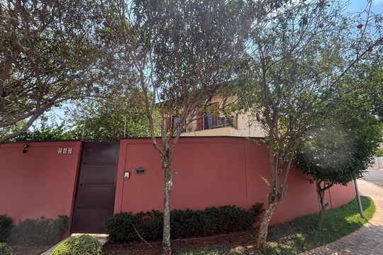 Fachada de casa à venda com 3 quartos, 151m² em Residencial Terras do Barão, Campinas