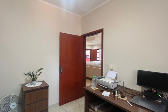 Escritório de casa à venda com 3 quartos, 151m² em Residencial Terras do Barão, Campinas