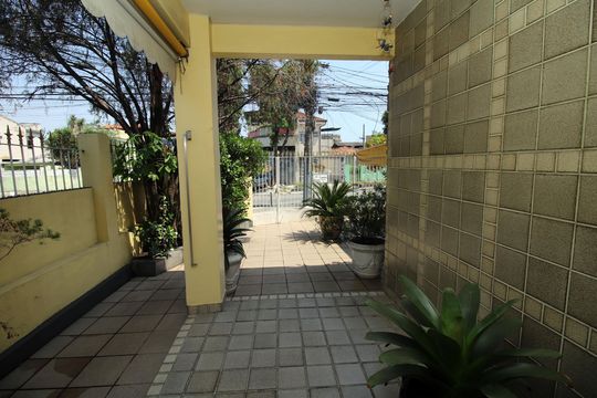 Área comum de casa à venda com 3 quartos, 193m² em Brás de Pina, Rio de Janeiro