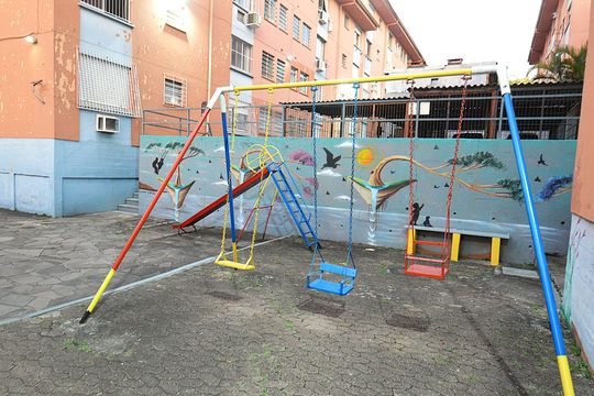 Área comum - Playground de apartamento à venda com 1 quarto, 42m² em Rubem Berta, Porto Alegre